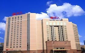 Yiyang Huatian Hotel